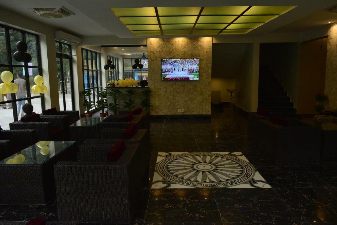 La Orilla Hotel Muzaffarabad Ngoại thất bức ảnh