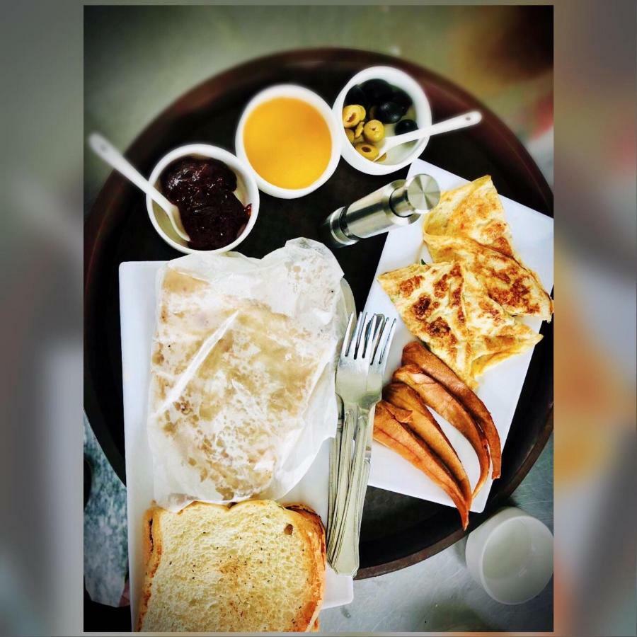La Orilla Hotel Muzaffarabad Ngoại thất bức ảnh