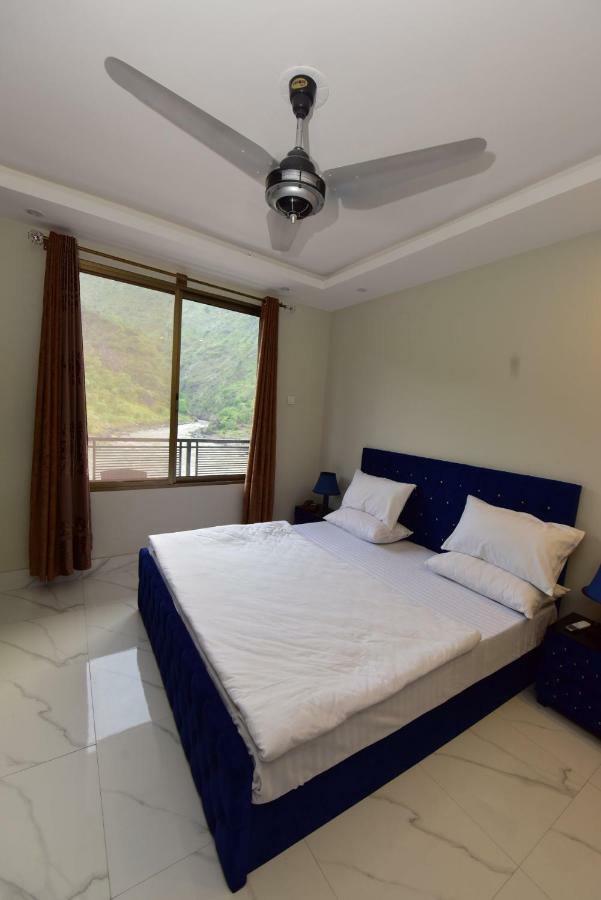 La Orilla Hotel Muzaffarabad Ngoại thất bức ảnh
