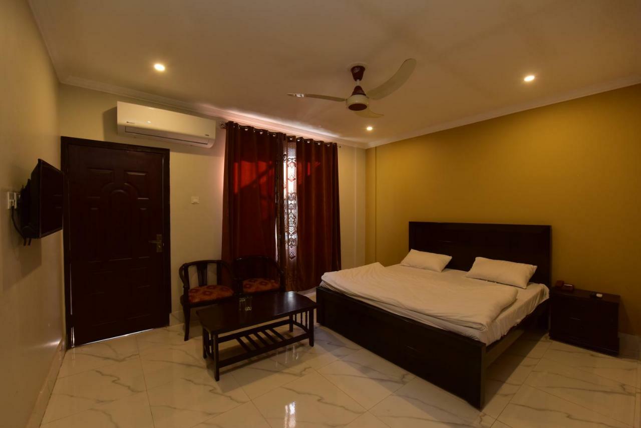 La Orilla Hotel Muzaffarabad Ngoại thất bức ảnh
