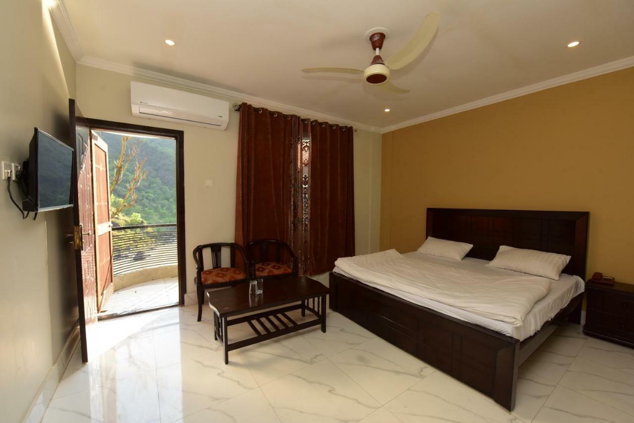 La Orilla Hotel Muzaffarabad Ngoại thất bức ảnh